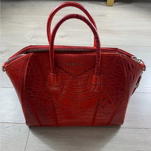Givenchy Antigona Red Crocodile Embossed Leather Bag Medium - Picture 2 of 16